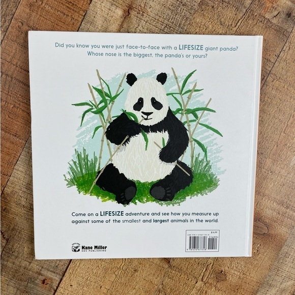 NEW Usborne Lifesize Hardcover Children’s Picture Book Animals - Picture 2 of 4